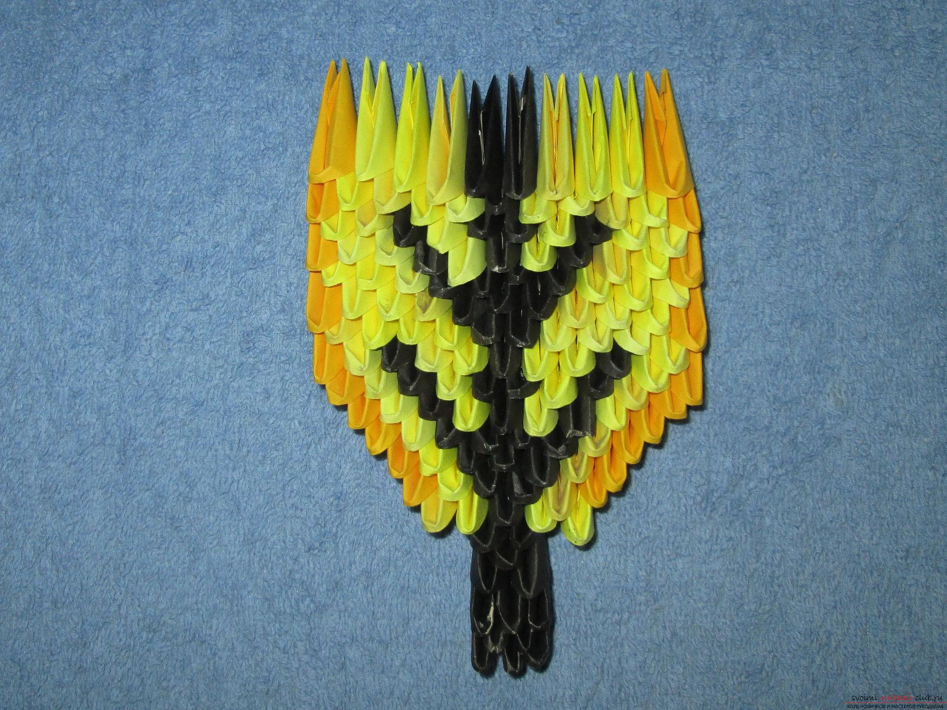 Листики из бумаги, созданные в технике оригами из модулей, пошаговая инструкция с фото.. Фото №5
